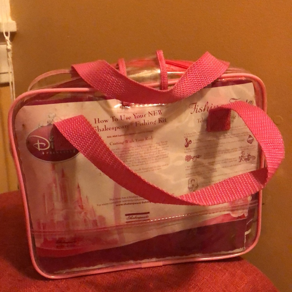 Disney Princess fishing kit tote - Picture 2 of 9